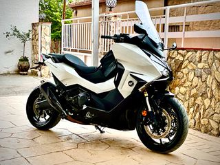 Honda Forza 750 2023