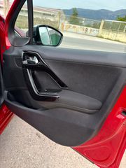 Peugeot 208 2018 1.2 PURETECH 110 ALLURE-thumb-21