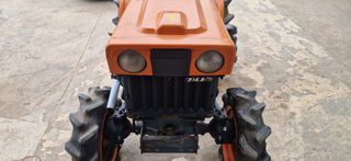 Αμπελουργικά Τρακτέρ Kubota 2000 B6000 ΜΕ ΕΞΟΠΛΙΣΜΟ-thumb-4