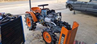 Αμπελουργικά Τρακτέρ Kubota 2000 B6000 ΜΕ ΕΞΟΠΛΙΣΜΟ-thumb-2