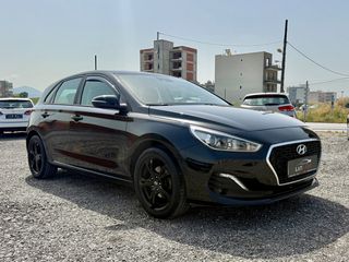 Hyundai i 30 2018 1.4cc, CAMERA NAVI FULL BOOK SERVICE!-thumb-2