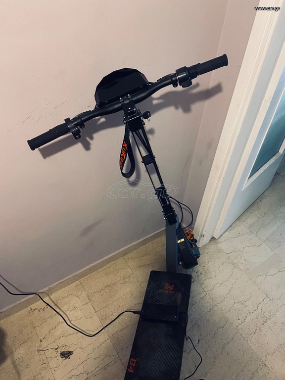 Kukirin g4