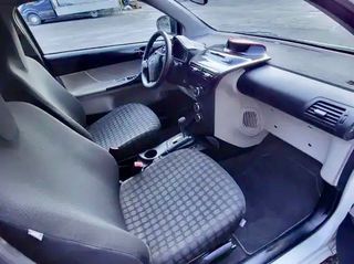Toyota iQ 2011 απο 11250  τωρα 8500 αυτοματο  clima a/c υδραυλικο  τιμονι-thumb-11