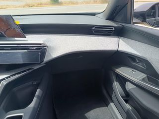 Peugeot 3008 2025 ELECTRIC ALLURE 210hp 73KWh Eλληνικης Αντιπροσωπείας-thumb-3