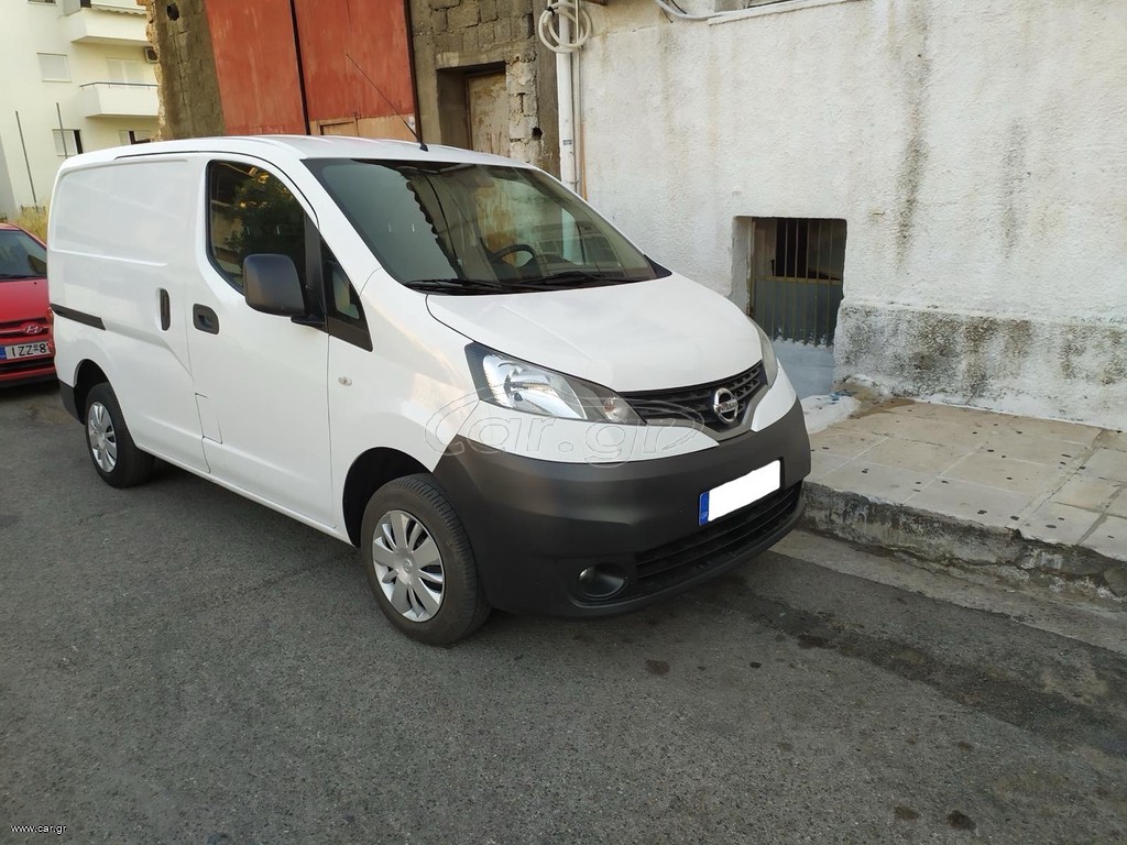 Nissan NV 200 2016