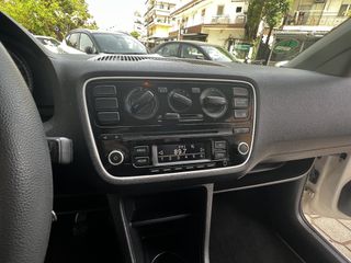 Volkswagen Up 2015 VW Up! '15 5D-thumb-14