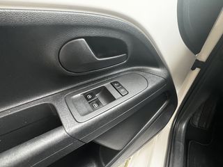 Volkswagen Up 2015 VW Up! '15 5D-thumb-15