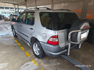 Mercedes-Benz ML 230 1999-thumb-4