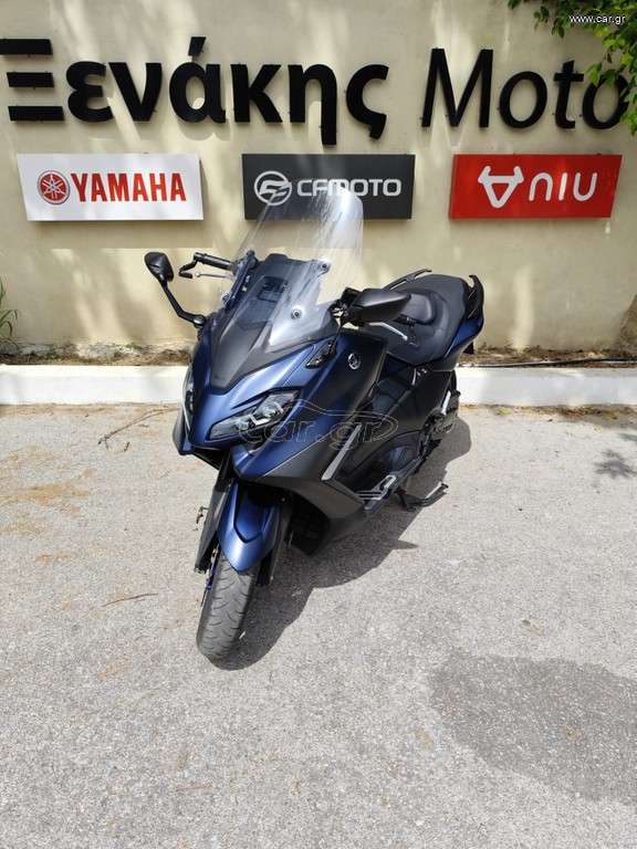 Yamaha TMAX 560 2022