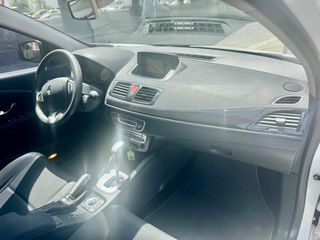 Renault Megane 2011 1.5 DCI DIESEL automatic-thumb-13
