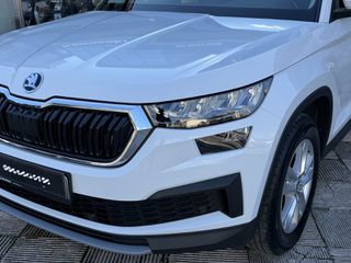 Skoda Kodiaq 2022 1.5 TSI ACT AMBITION-thumb-3