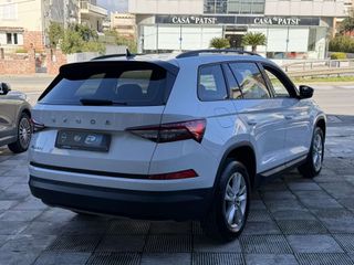 Skoda Kodiaq 2022 1.5 TSI ACT AMBITION-thumb-4