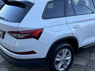 Skoda Kodiaq 2022 1.5 TSI ACT AMBITION-thumb-9