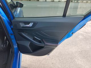 Ford Focus 2021 ST LINE-thumb-21