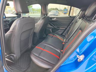 Ford Focus 2021 ST LINE-thumb-18