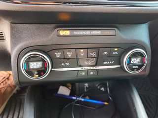 Ford Focus 2021 ST LINE-thumb-9