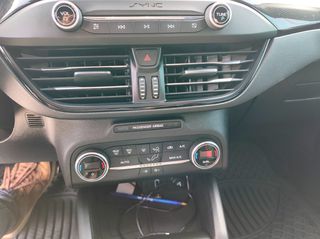 Ford Focus 2021 ST LINE-thumb-8