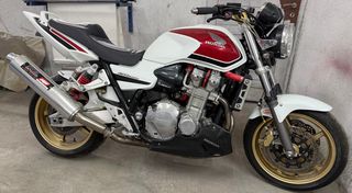 Honda CB 1300 2005 ΜΟΝΑΔΙΚΟ ΚΑΤΑΣΤΑΣΗ ΒΙΤΡΙΝΑΣ-thumb-1