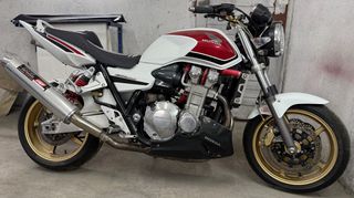 Honda CB 1300 2005 ΜΟΝΑΔΙΚΟ ΚΑΤΑΣΤΑΣΗ ΒΙΤΡΙΝΑΣ-thumb-4