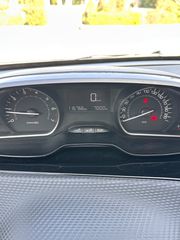 Peugeot 2008 2015 1.2 PURETECH 82 ACTIVE-thumb-7