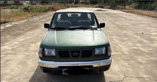 Nissan Navara 2000 D22