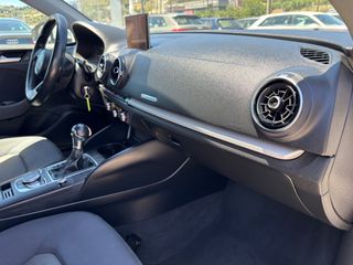 Audi A3 2019 SEDAN-thumb-17