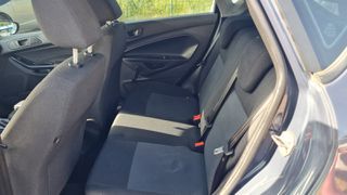 Ford Fiesta 2015-thumb-11