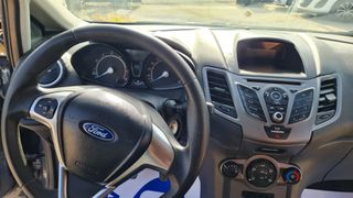 Ford Fiesta 2015-thumb-14