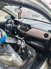 Hyundai i 10 2015-thumb-4