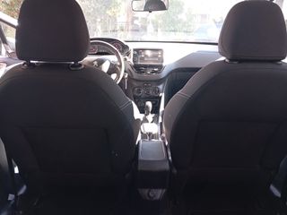 Peugeot 2008 2016-thumb-2