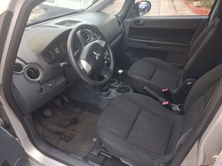 Mitsubishi Colt 2010-thumb-5