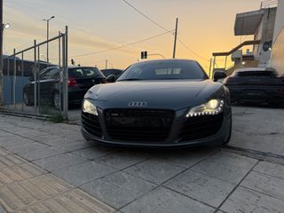 Audi R8 2010-thumb-3