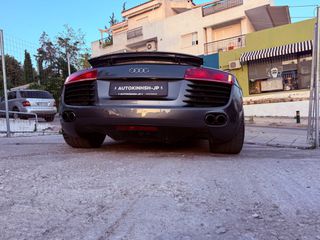 Audi R8 2010-thumb-11