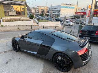Audi R8 2010-thumb-15