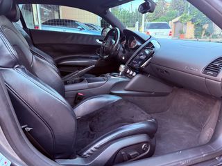 Audi R8 2010-thumb-21