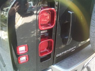 Land Rover Defender 2021 X-DYNAMIC D300 MHEV 300HP AWD PANORAMA MERIDIAN MATRIX LED-thumb-35