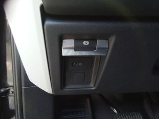 Land Rover Defender 2021 X-DYNAMIC D300 MHEV 300HP AWD PANORAMA MERIDIAN MATRIX LED-thumb-39