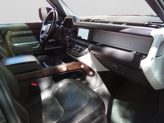 Land Rover Defender 2021 X-DYNAMIC D300 MHEV 300HP AWD PANORAMA MERIDIAN MATRIX LED-thumb-22