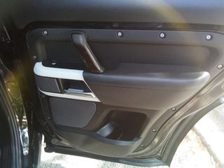 Land Rover Defender 2021 X-DYNAMIC D300 MHEV 300HP AWD PANORAMA MERIDIAN MATRIX LED-thumb-33