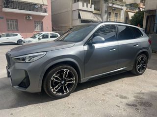 Bmw X1 2023 20i frozen grey-thumb-1