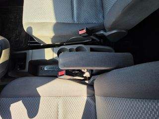 Ford C-Max 2005-thumb-9