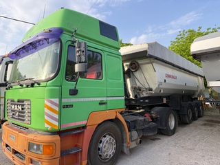 Ανατροπή MAN 2004 Τράκτορας και καρότσα χωρίς την άδεια