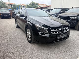 Mercedes-Benz GLA 180 2017-thumb-10