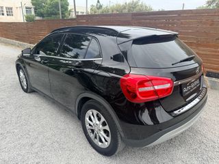 Mercedes-Benz GLA 180 2017-thumb-17