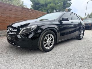Mercedes-Benz GLA 180 2017-thumb-2