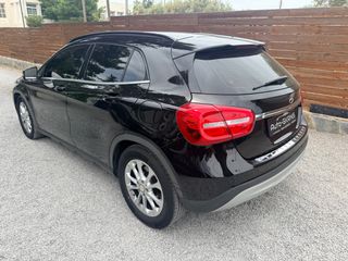 Mercedes-Benz GLA 180 2017-thumb-18