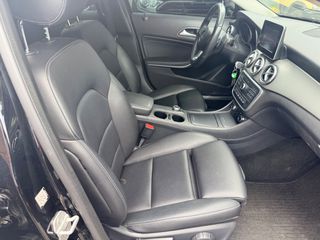 Mercedes-Benz GLA 180 2017-thumb-28