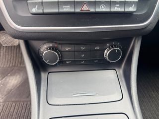 Mercedes-Benz GLA 180 2017-thumb-32