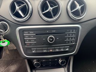 Mercedes-Benz GLA 180 2017-thumb-34