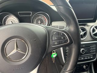 Mercedes-Benz GLA 180 2017-thumb-24